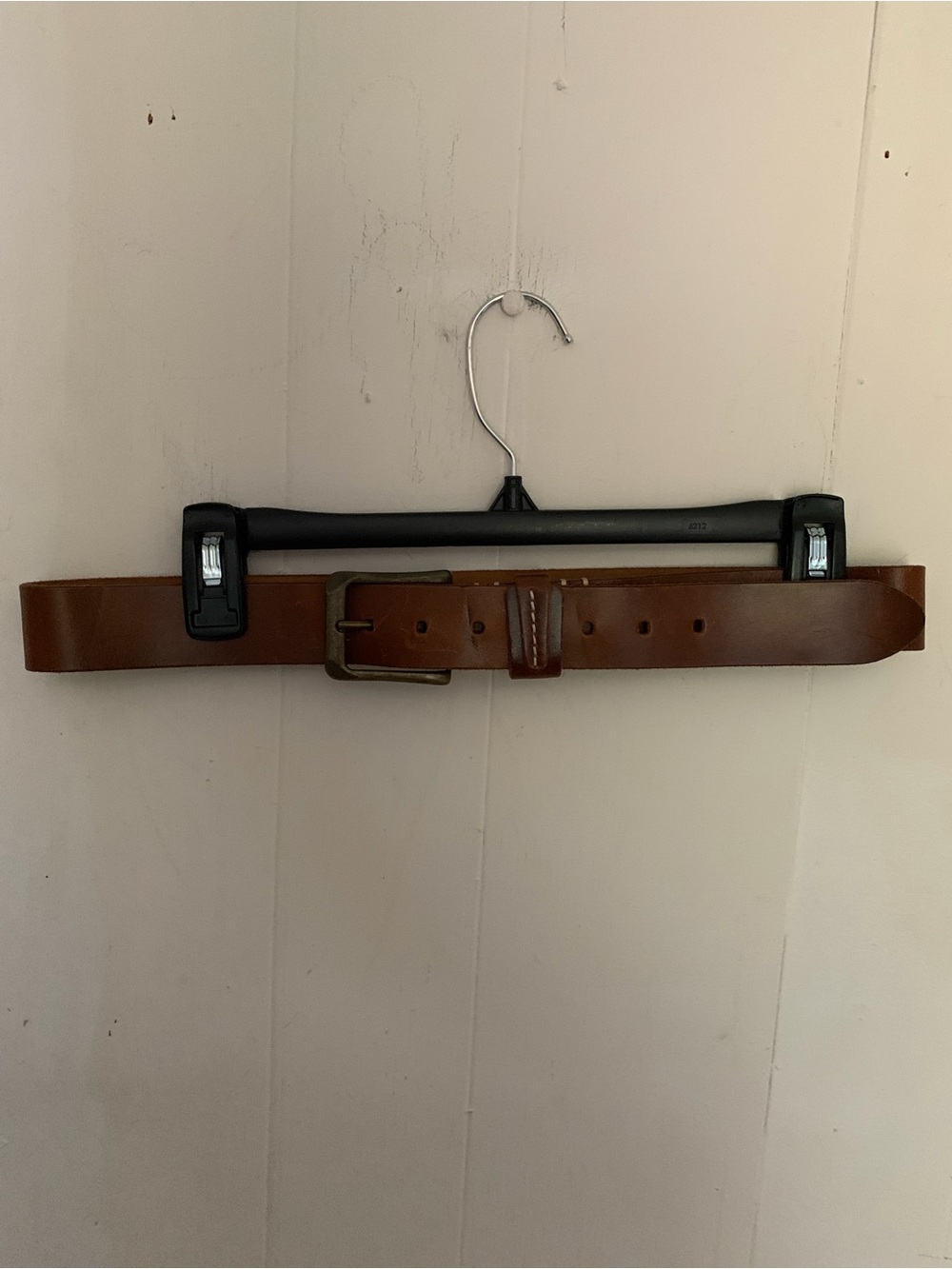 PEGAI brand unisex belt in beautiful brown leather with lovely stitching details